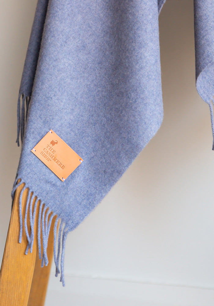 CASHMERE BLANKET WITH FRINGE, HINT OF LAVENDER