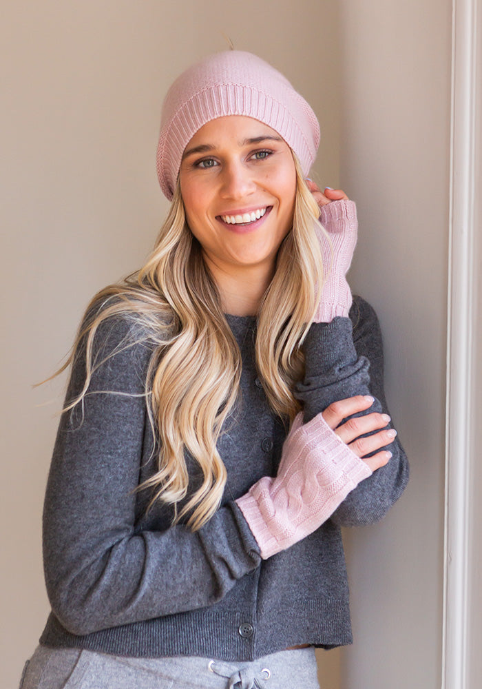 CABLE WRISTLETS SPARKLE YARN