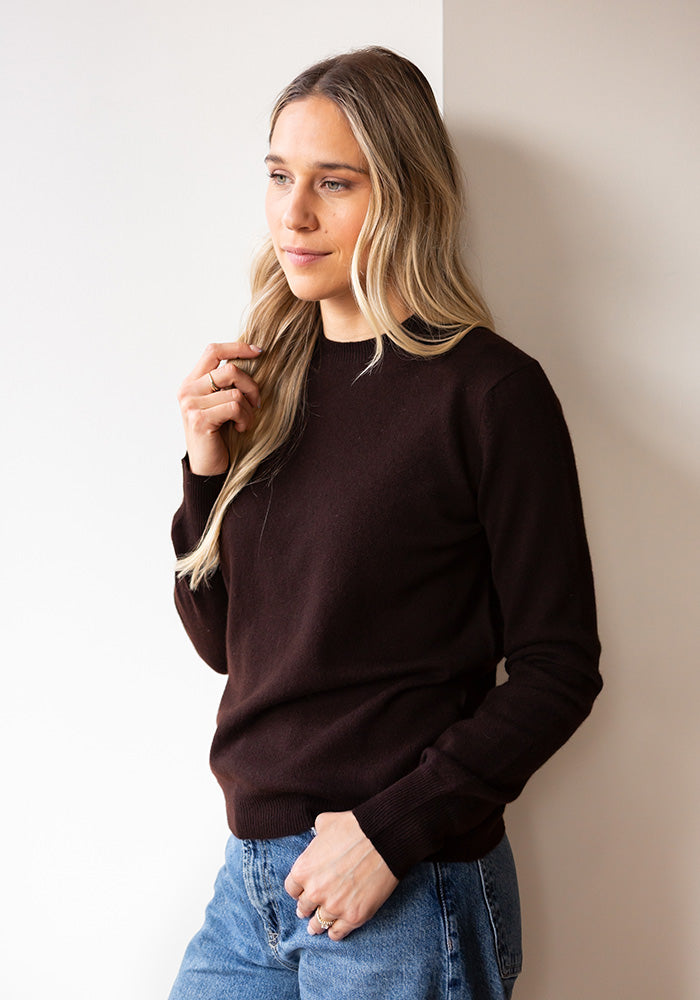 NEW WOMEN'S ROUND NECK - ESPRESSO