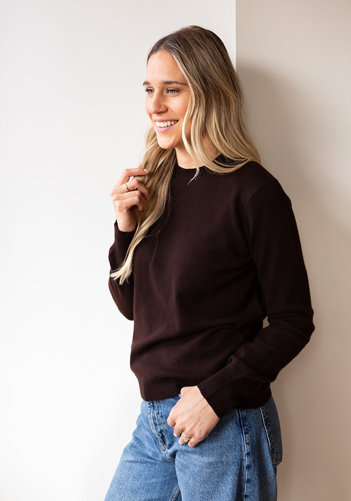 NEW WOMEN'S ROUND NECK - ESPRESSO