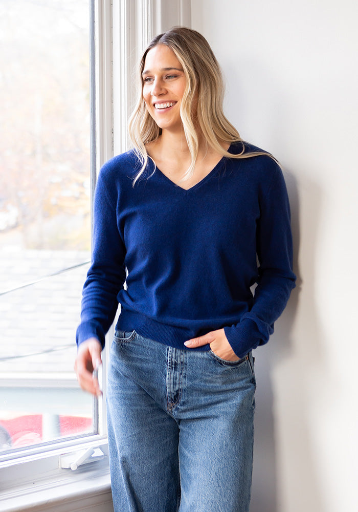 NEW WOMEN'S V-NECK - DARK BLUE