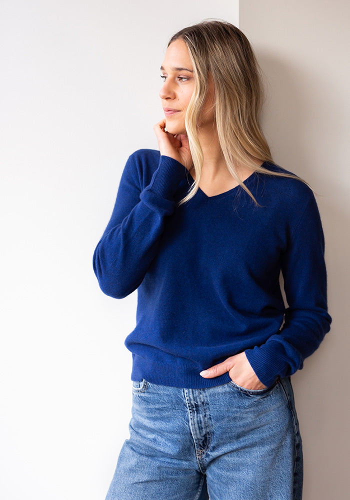 NEW WOMEN'S V-NECK - DARK BLUE