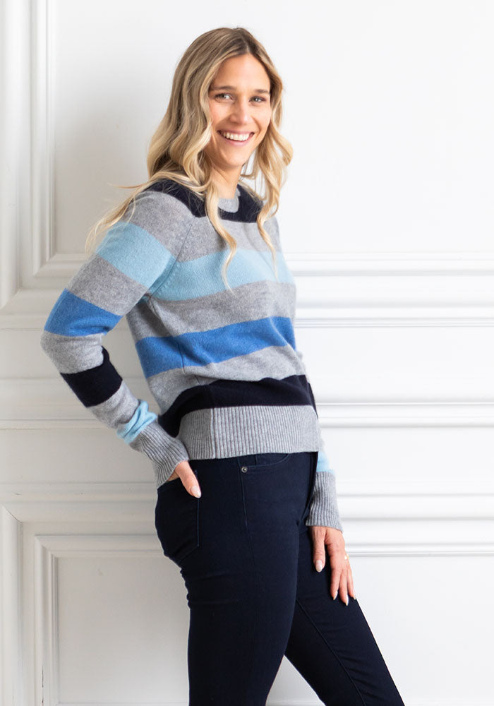 WOMEN'S STRIPED CASHMERE CREW - BLUE STRIPES