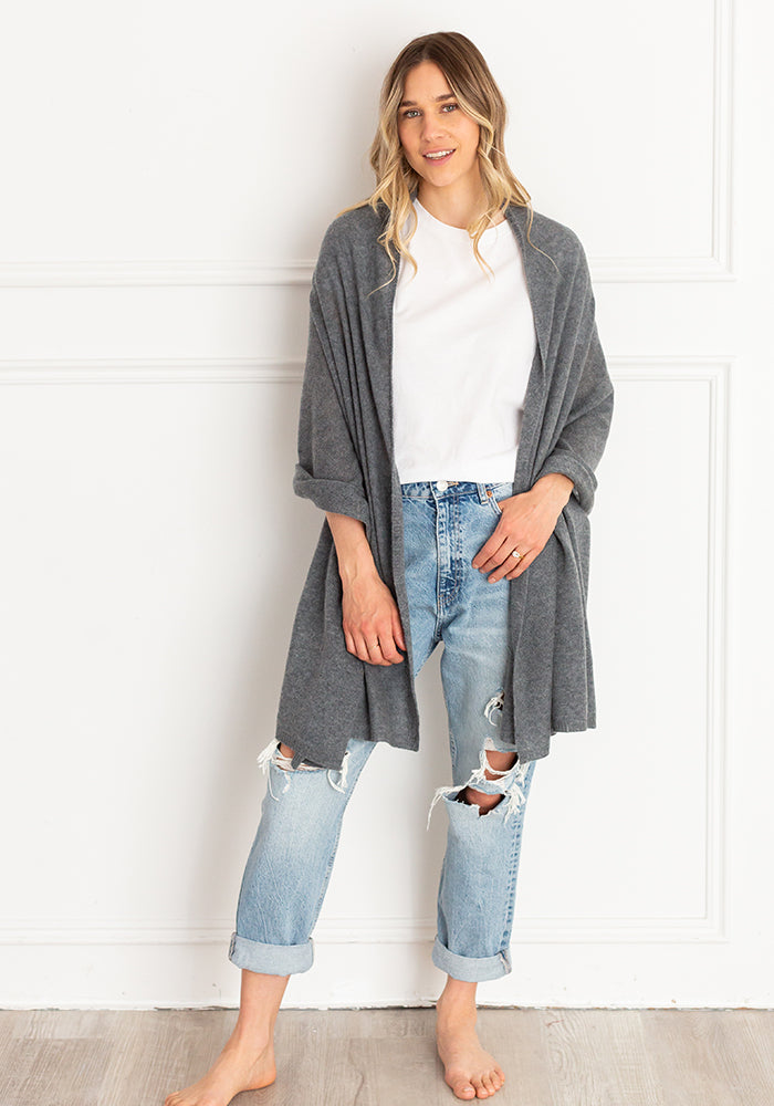 THE EVERYDAY CLASSIC CASHMERE WRAP + SCARF