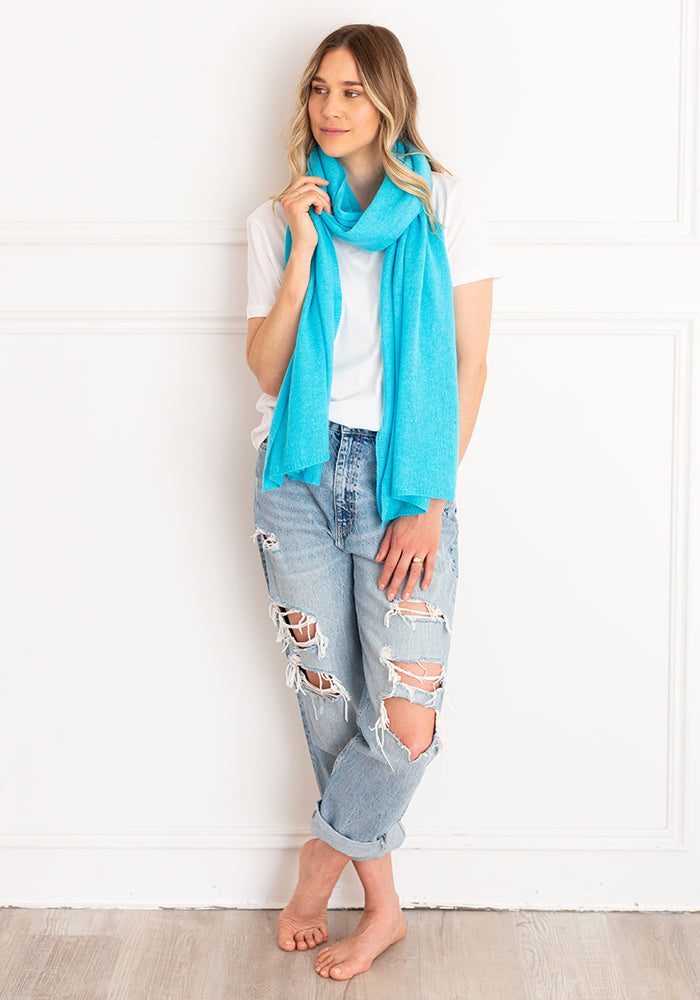 THE EVERYDAY CLASSIC CASHMERE WRAP + SCARF