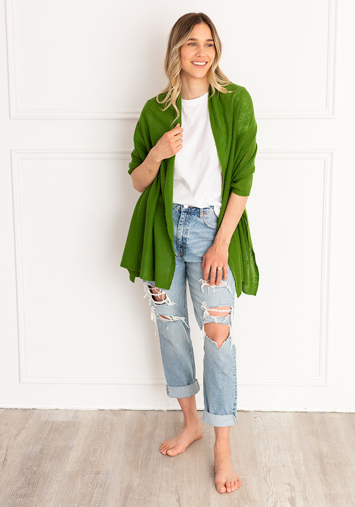 THE EVERYDAY CLASSIC CASHMERE WRAP + SCARF