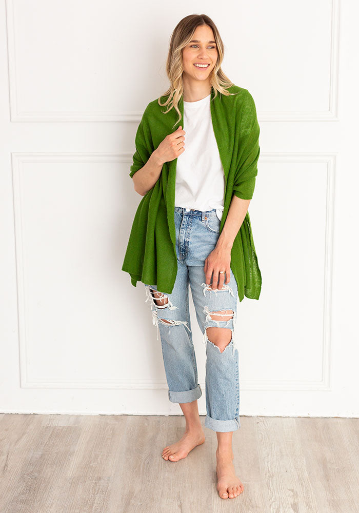THE EVERYDAY CLASSIC CASHMERE WRAP + SCARF