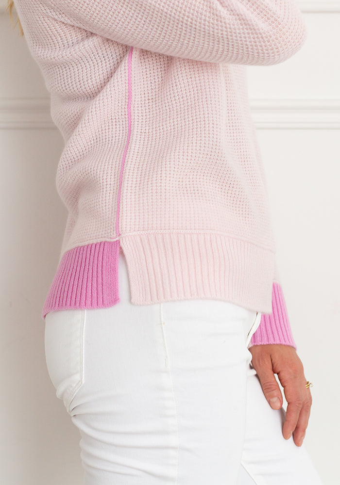 CONTRAST TRIM THERMAL CREW BY KINROSS - PINK