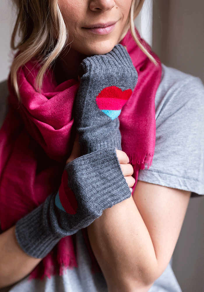 LOVE WRISTLETS - STRIPED HEART COLOUR