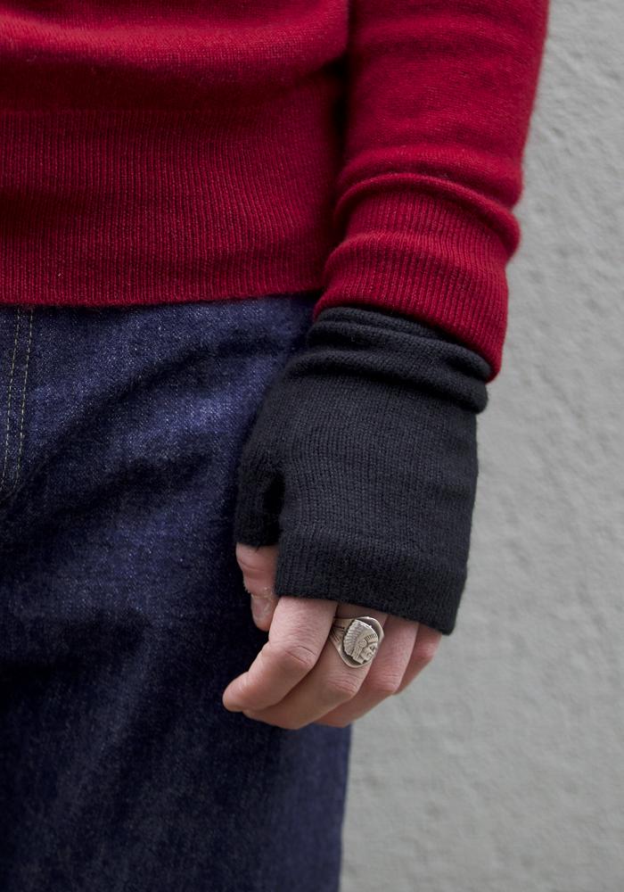 MENS CASHMERE WRISTLETS