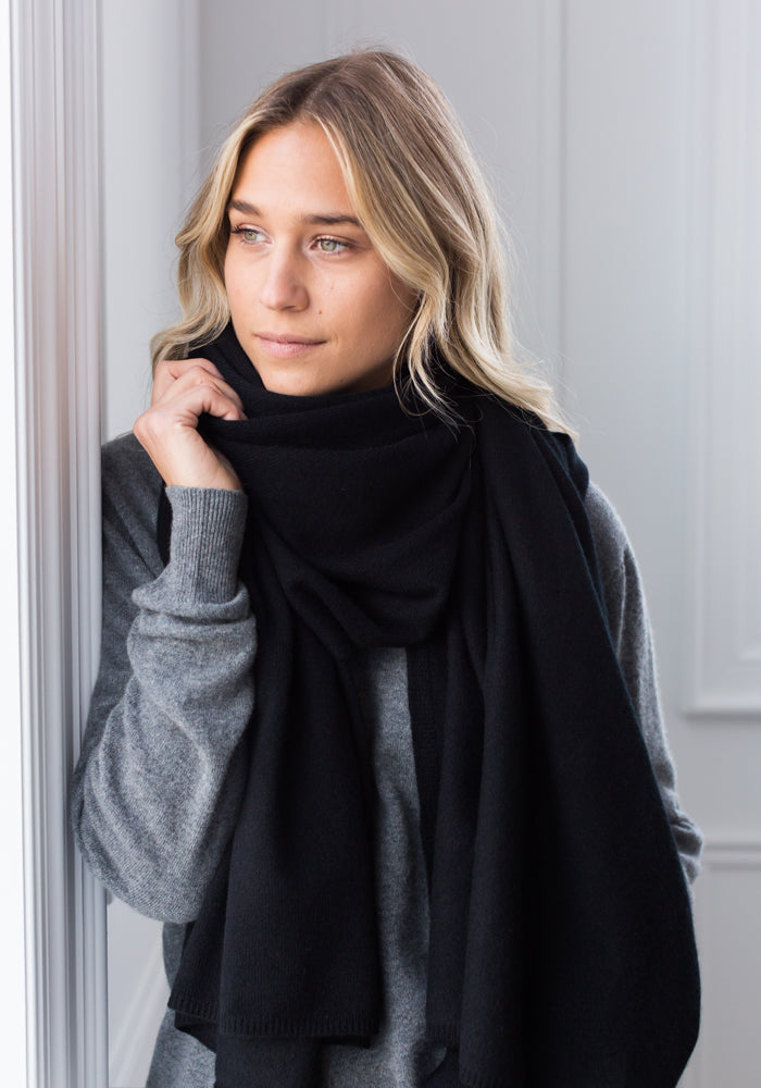 EXTRA BIG CLASSIC SCARF & TRAVEL BLANKET