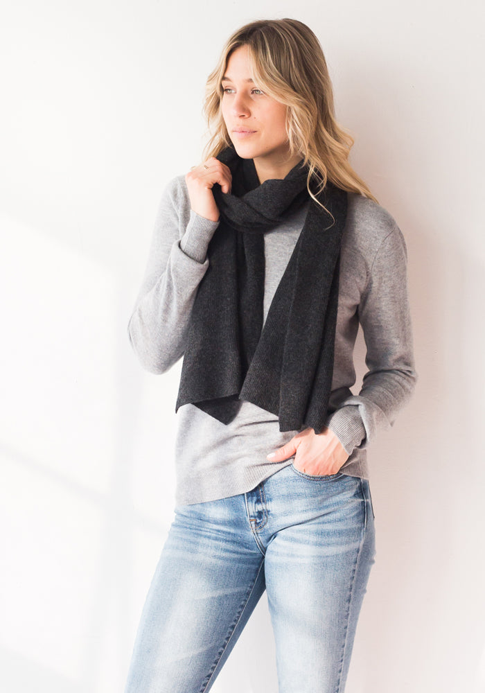 NEW CLASSIC CASHMERE SCARF