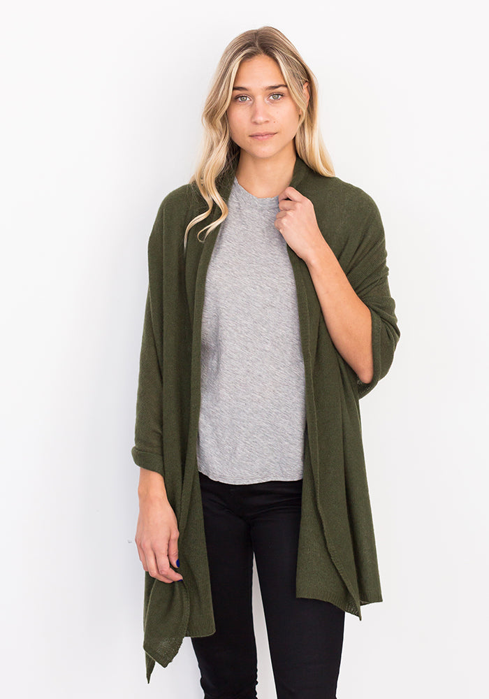 THE EVERYDAY CLASSIC CASHMERE WRAP + SCARF