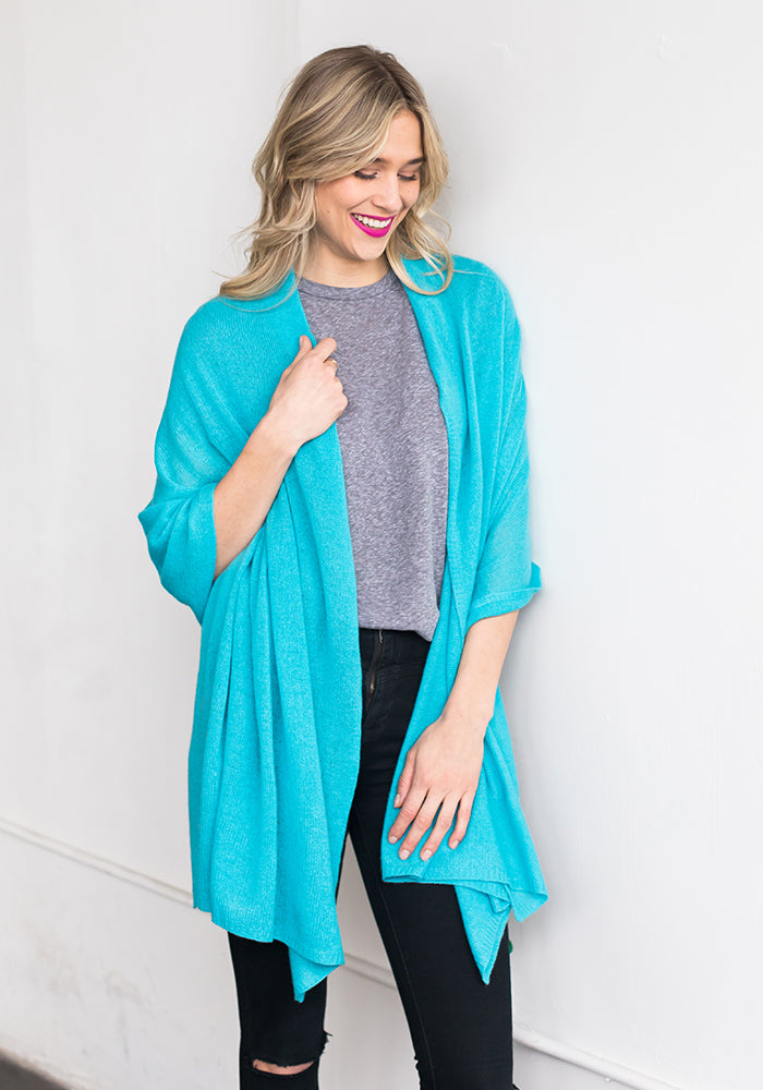 THE EVERYDAY CLASSIC CASHMERE WRAP + SCARF