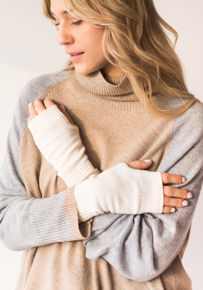 CASHMERE WRISTLETS