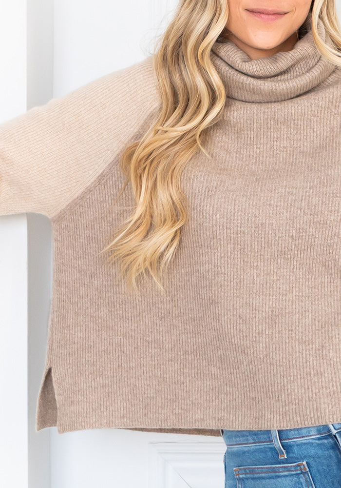 FISHERMAN RIB COLOUR BLOCK COWL - MUSHROOM/SAND