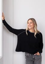 MESH CASHMERE TAB SLEEVE CREW - BLACK/MEDIUM GREY