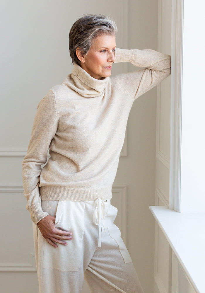 NEW WOMEN'S COWL NECK - CYGNET