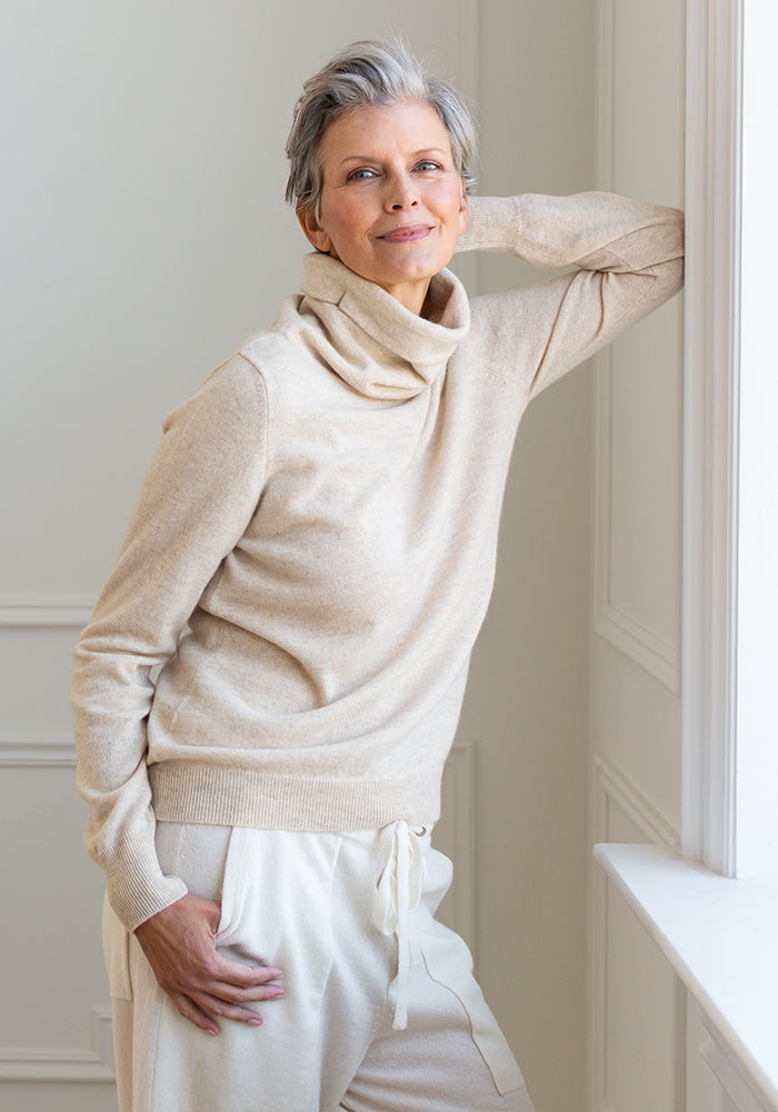 NEW WOMEN'S COWL NECK - CYGNET