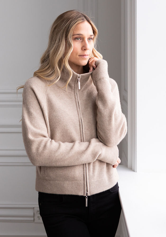 FISHERMAN RIB HIGH NECK CARDIGAN - MUSHROOM