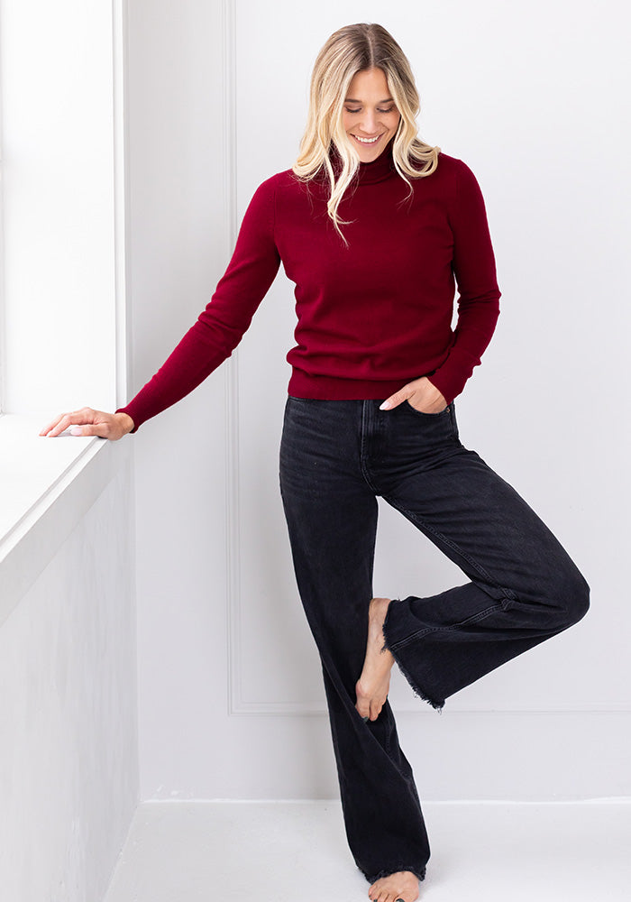 NEW WOMEN'S TURTLE NECK - OXBLOOD