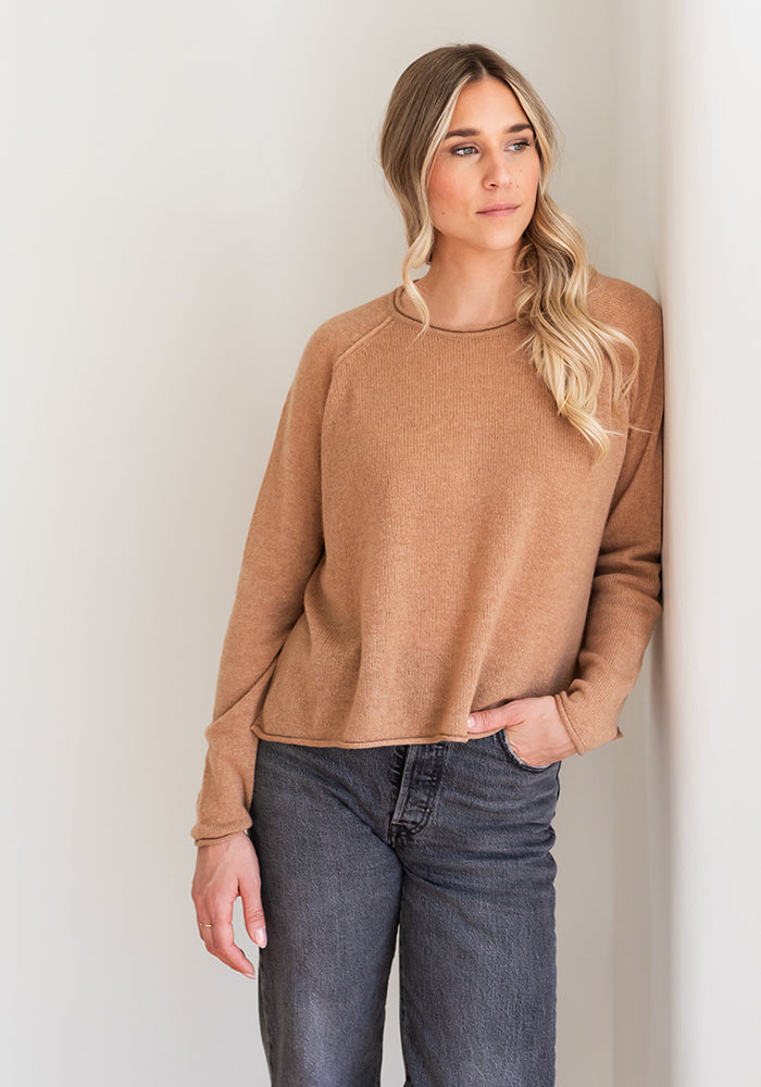 MESH CASHMERE BOYFRIEND CREW - CAMEL