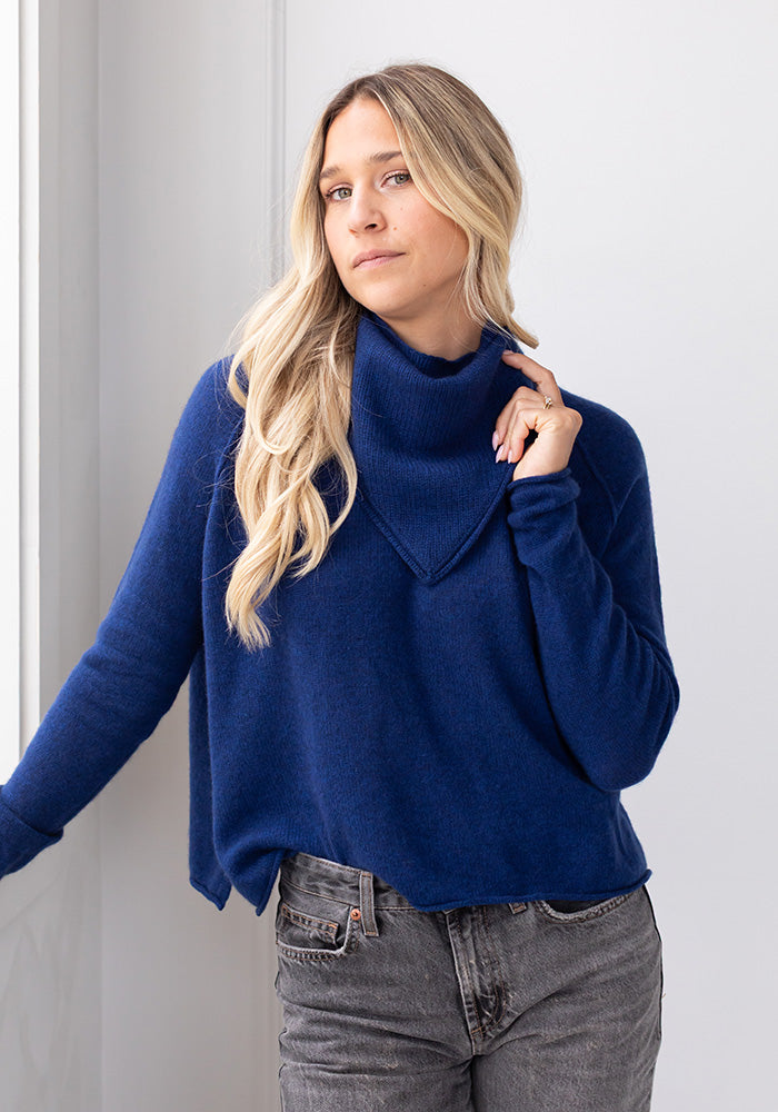 ROLLED EDGE CASHMERE TRIANGLE SCARF