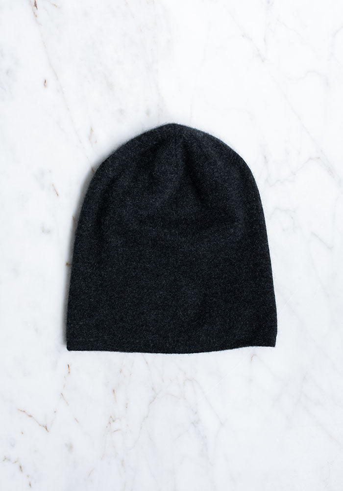 LONG SKULL HAT