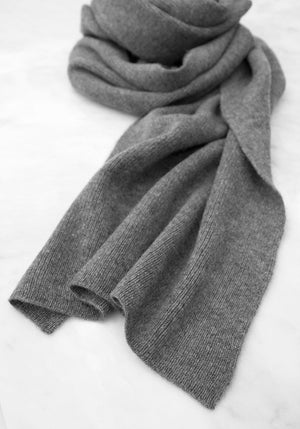 Classic Ribbed Scarf in Medium Grey - Christmas Gift Ideas - 100% Cashmere
