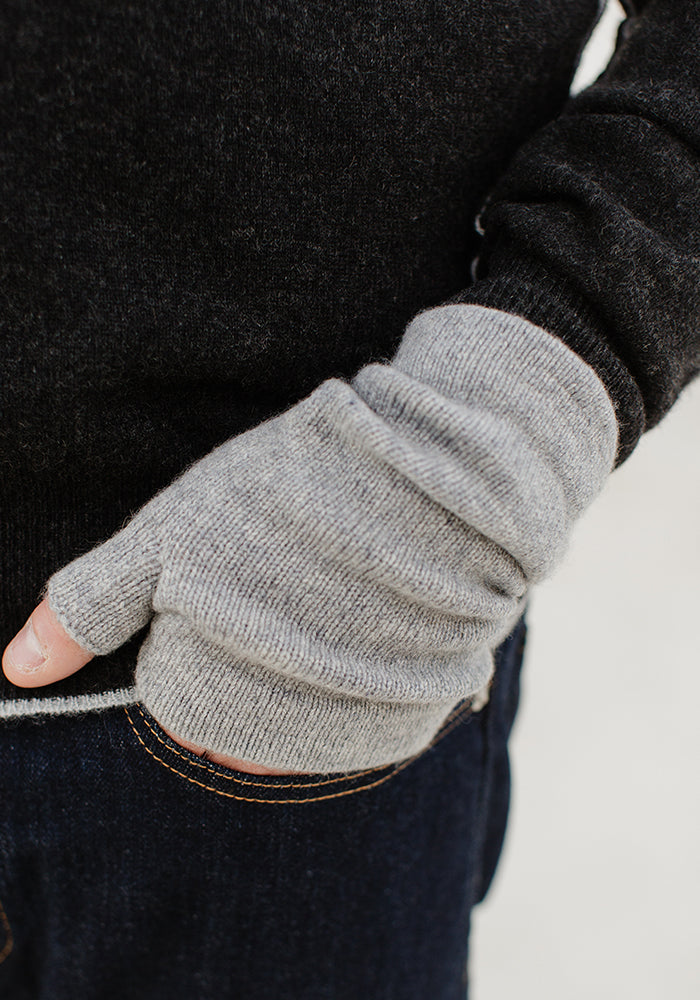 MENS CASHMERE WRISTLETS