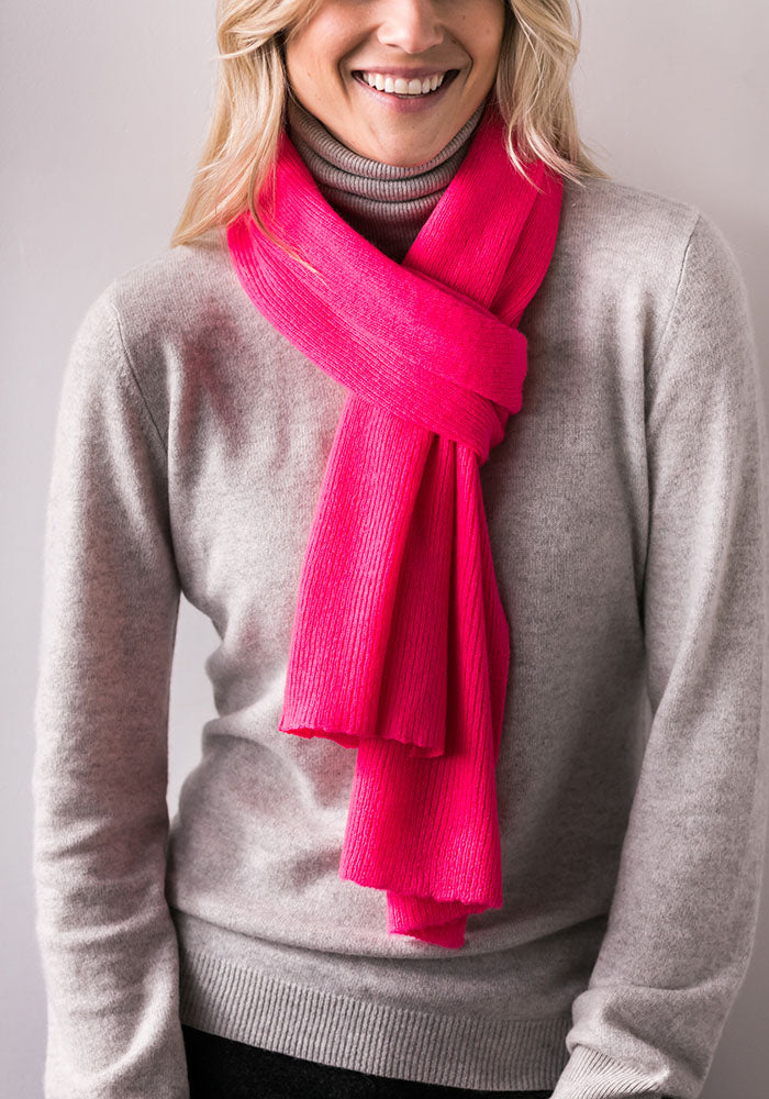 NEW CLASSIC CASHMERE SCARF