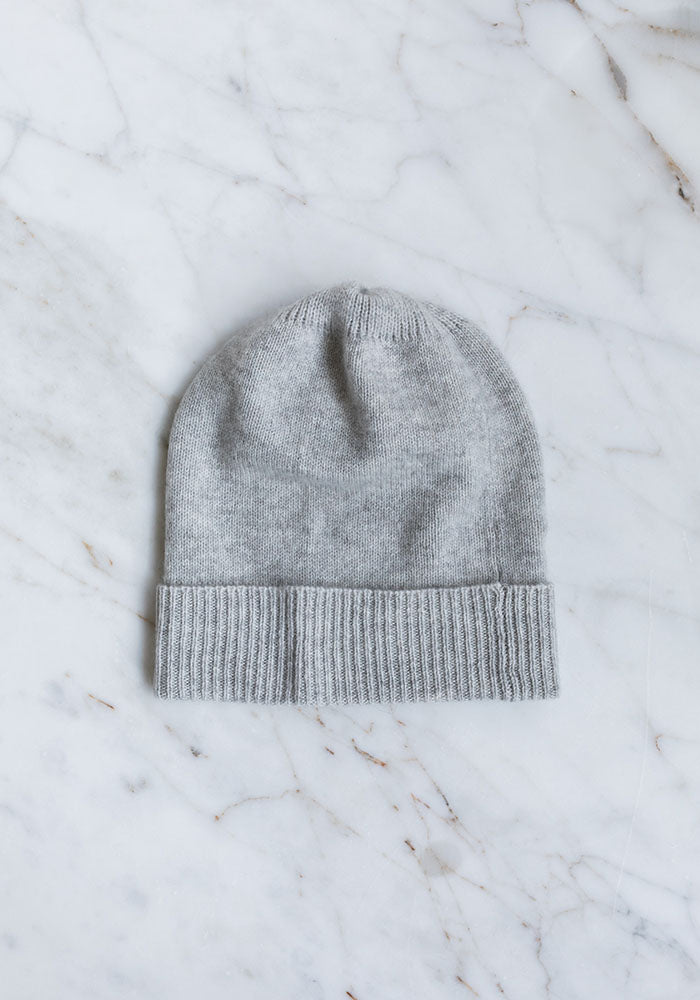 CLASSIC CASHMERE HAT