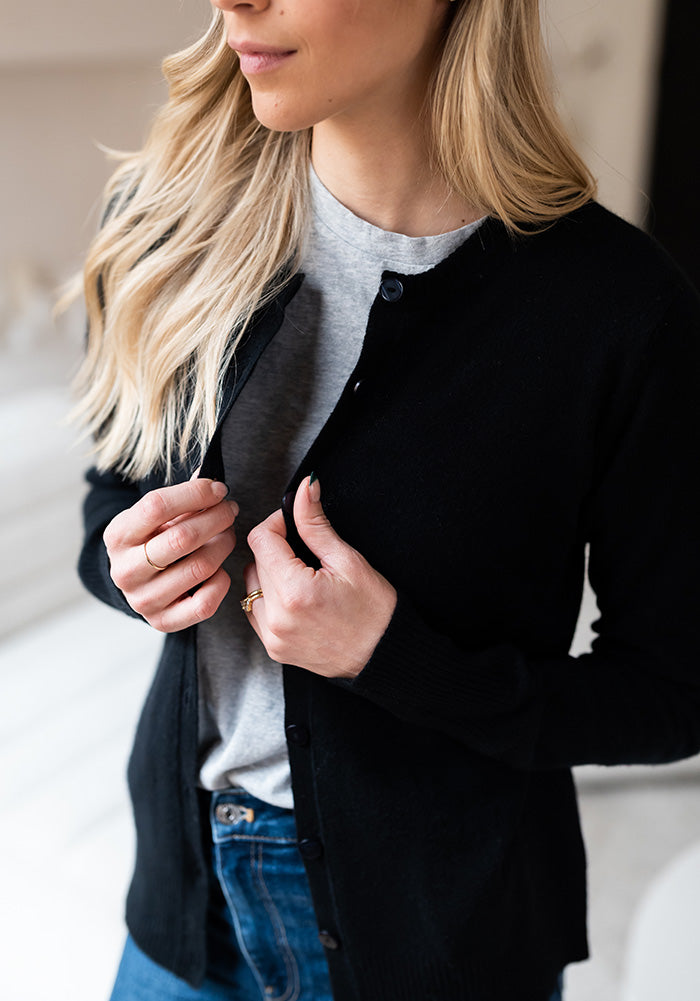 TIMELESS CASHMERE CARDIGAN - BLACK