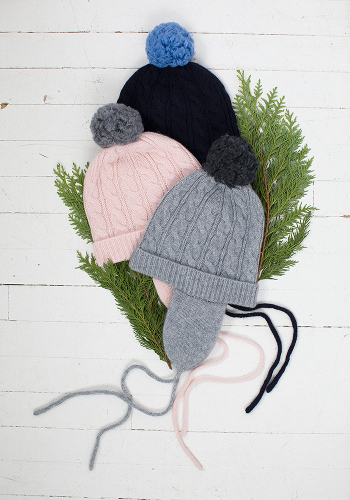 KID'S CABLE POM POM HAT