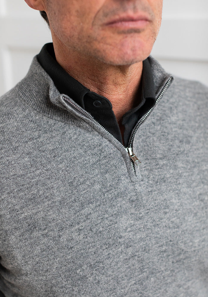 NEW MEN'S HALF ZIPPER - MID GREY