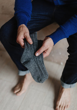 MEN'S CASHMERE SOCKS