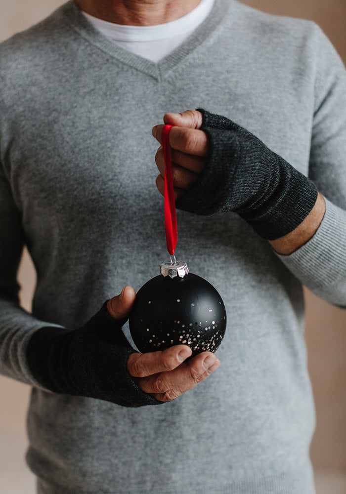 MENS CASHMERE WRISTLETS