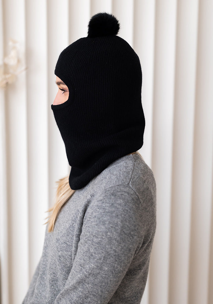 SMALL BALACLAVA WITH FUR